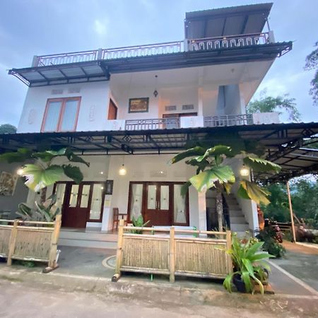 Sri Sedana Guest House Sidemen  Exterior photo